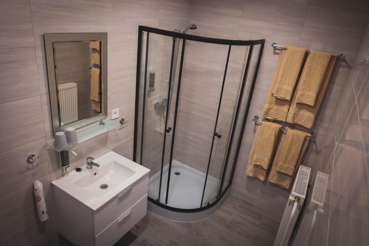 Hotel Apartment Faraon Rumburk Esterno foto