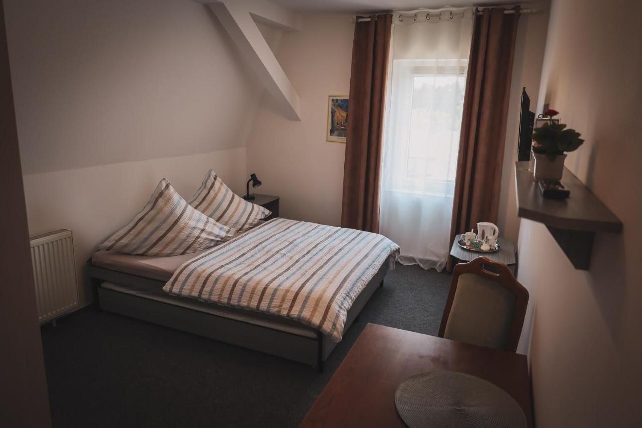 Hotel Apartment Faraon Rumburk Esterno foto