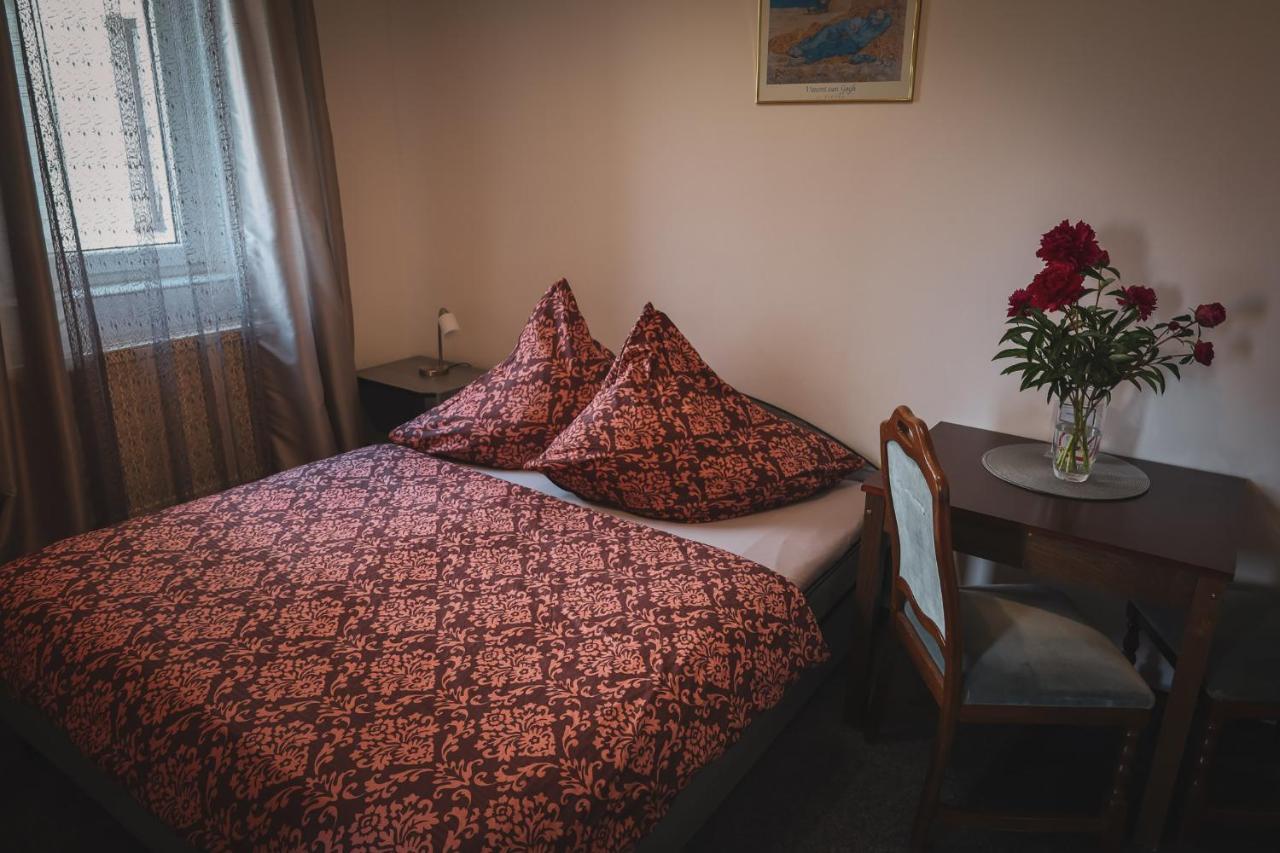Hotel Apartment Faraon Rumburk Esterno foto