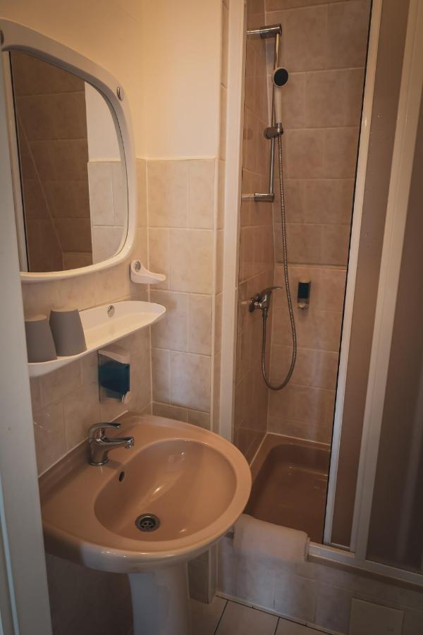 Hotel Apartment Faraon Rumburk Esterno foto