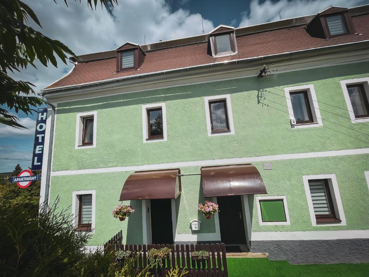 Hotel Apartment Faraon Rumburk Esterno foto